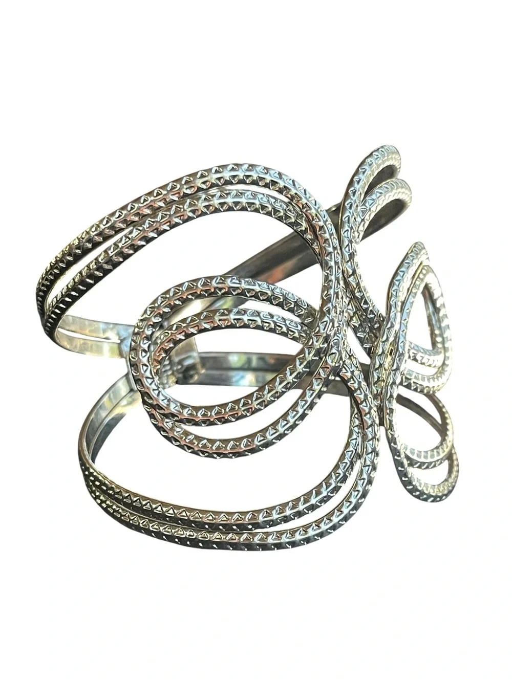 Modernist Sculptural Intertwined Textured Silver Tone Hinged Cuff Bracelet